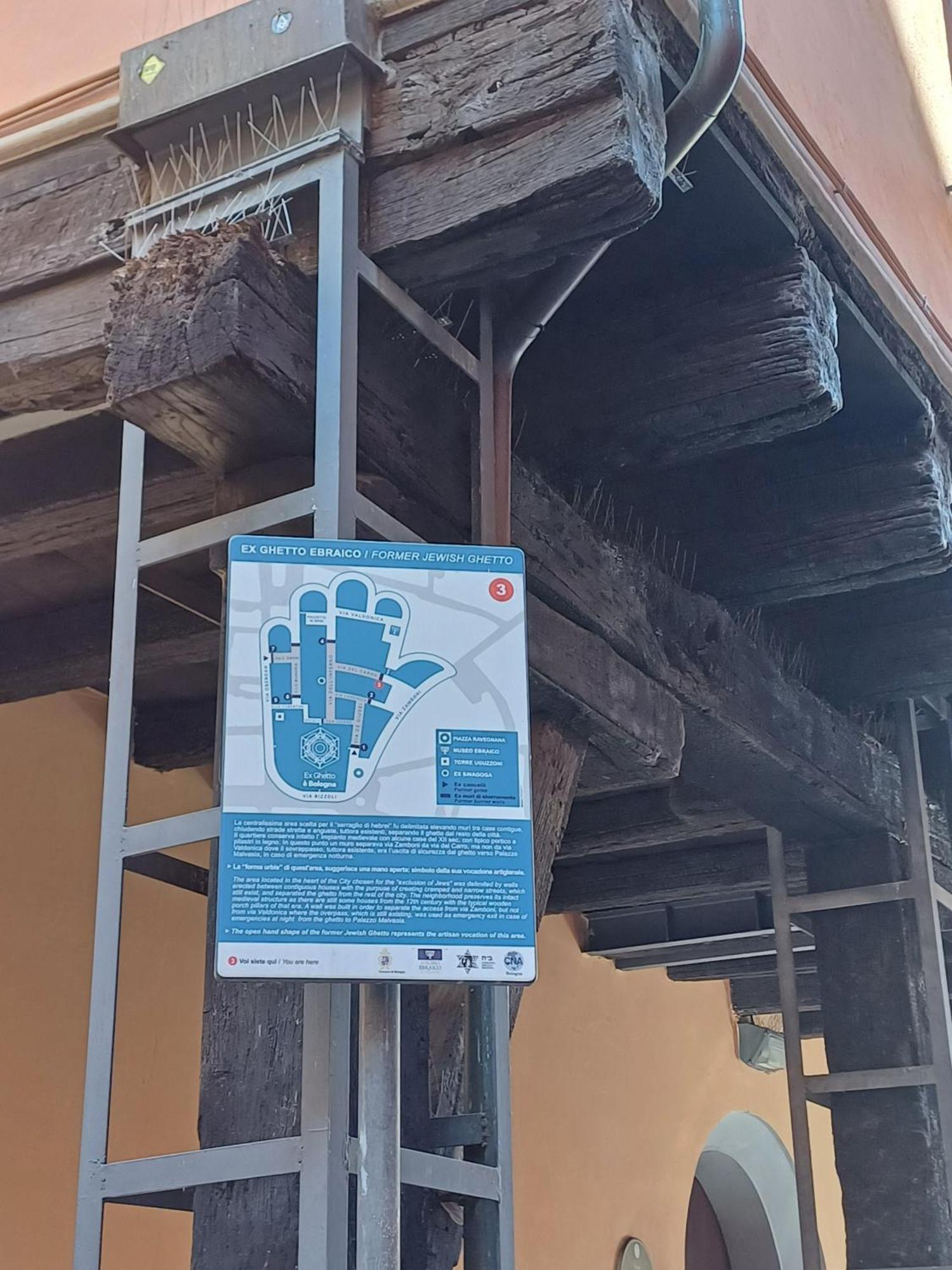 Appartamento Alle Due Torri Bologna Exterior photo